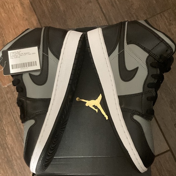 5 1/2 youth Air Jordan one mid. Shadow color way. Original price $250!!! - Picture 2 of 3